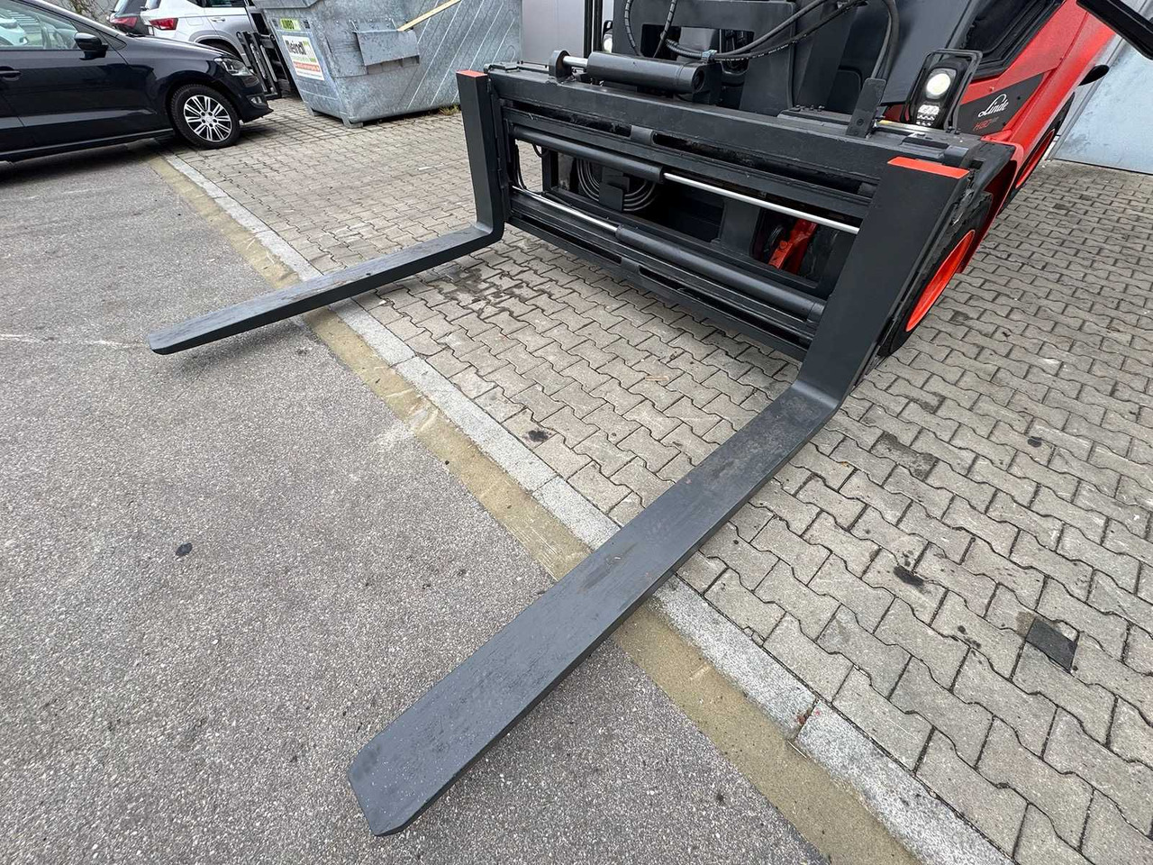 2016 LINDE H80D-900 H80 8,000KG DIESEL FORKLIFT FORKLIFT 3+4TH VALVE ZVG+SS 5,446 HOURS. - מלגזה: תמונה 3 2016 LINDE H80D-900 H80 8,000KG DIESEL FORKLIFT FORKLIFT 3+4TH VALVE ZVG+SS 5,446 HOURS. - מלגזה: תמונה 3