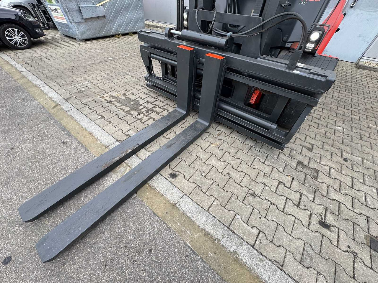 2016 LINDE H80D-900 H80 8,000KG DIESEL FORKLIFT FORKLIFT 3+4TH VALVE ZVG+SS 5,446 HOURS. - מלגזה: תמונה 4 2016 LINDE H80D-900 H80 8,000KG DIESEL FORKLIFT FORKLIFT 3+4TH VALVE ZVG+SS 5,446 HOURS. - מלגזה: תמונה 4