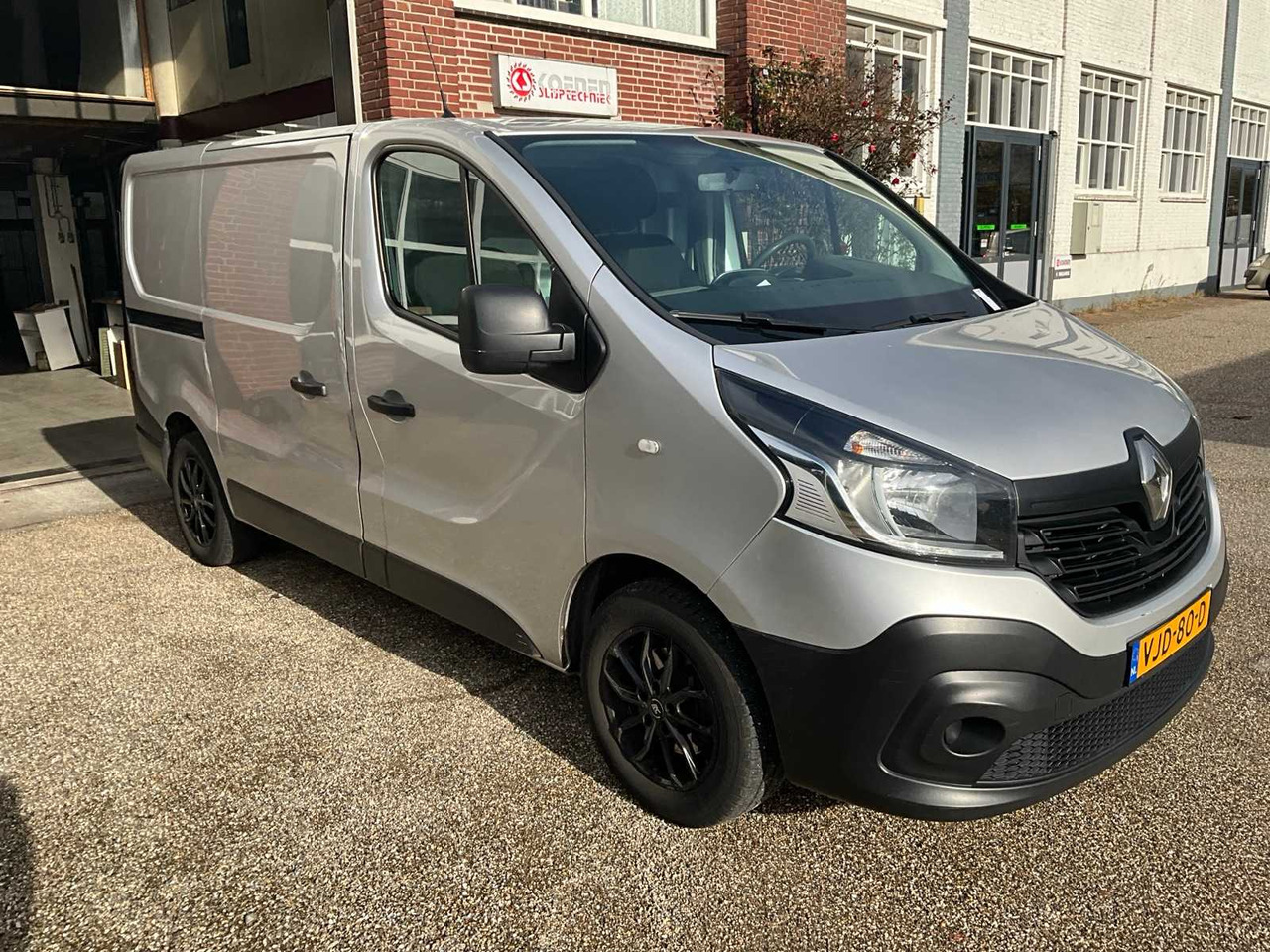 2016 RENAULT TRAFIC 1.6 DCI COMMERCIAL VEHICLE - כלי רכב מסחרי: תמונה 4 2016 RENAULT TRAFIC 1.6 DCI COMMERCIAL VEHICLE - כלי רכב מסחרי: תמונה 4