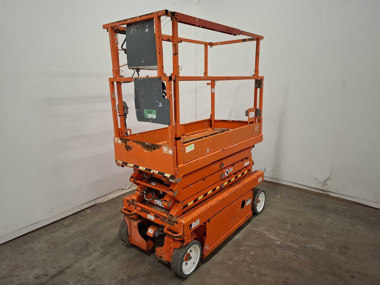 2016 SKYJACK SJ3219 AERIAL WORK PLATFORM - פלטפורמה אווירית: תמונה 1 2016 SKYJACK SJ3219 AERIAL WORK PLATFORM - פלטפורמה אווירית: תמונה 1