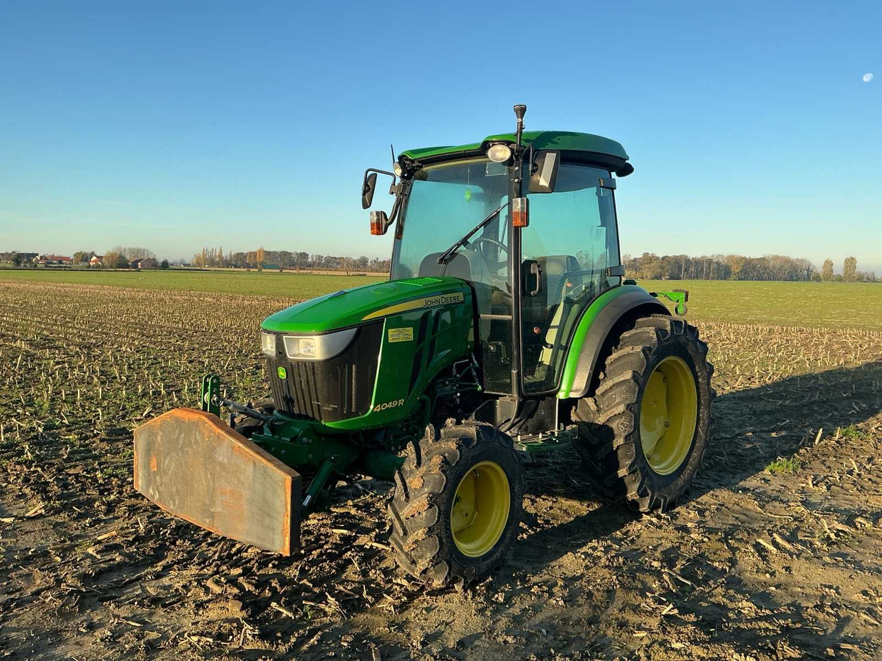 2017 JOHN DEERE 4049R FARM TRACTOR - טרקטור חקלאי: תמונה 1 2017 JOHN DEERE 4049R FARM TRACTOR - טרקטור חקלאי: תמונה 1