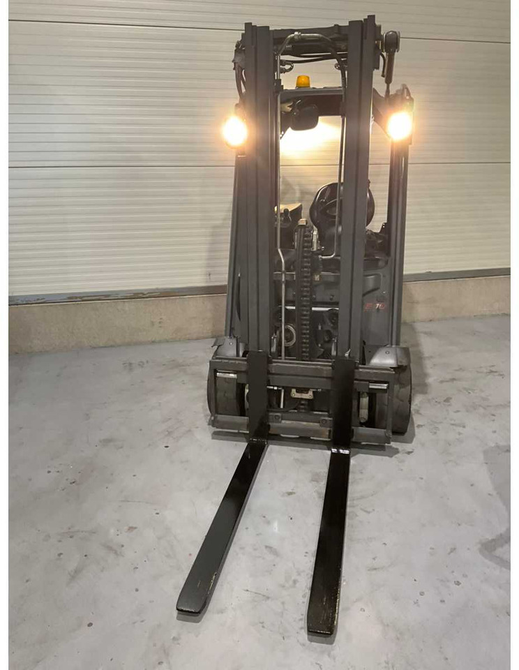 2017 LINDE E18-02 1800KG LI-ION 4171HOUR FORKLIFT - מלגזה: תמונה 5 2017 LINDE E18-02 1800KG LI-ION 4171HOUR FORKLIFT - מלגזה: תמונה 5