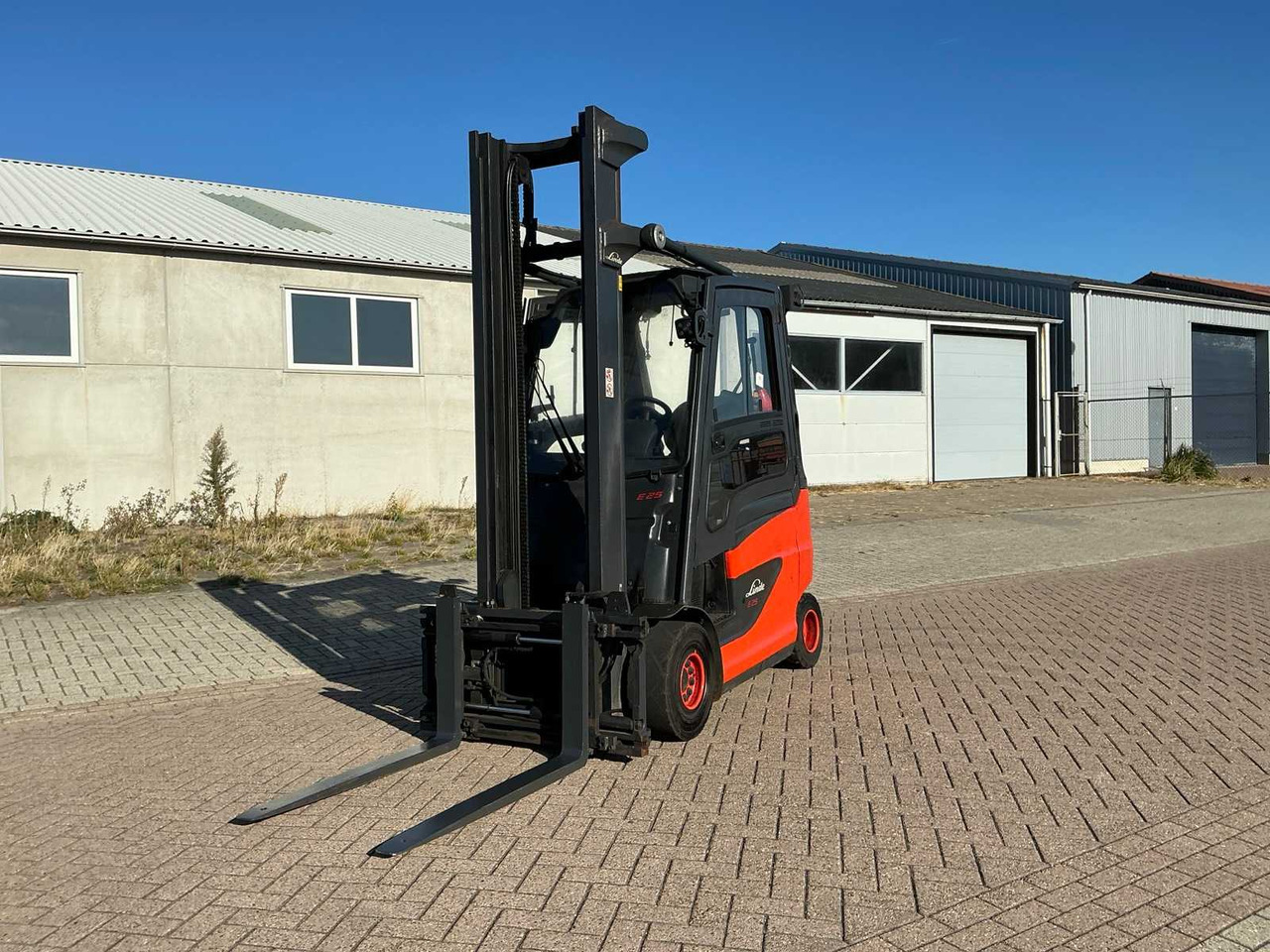 2017 LINDE E25PH-01/600 FORKLIFT - מלגזה: תמונה 2 2017 LINDE E25PH-01/600 FORKLIFT - מלגזה: תמונה 2