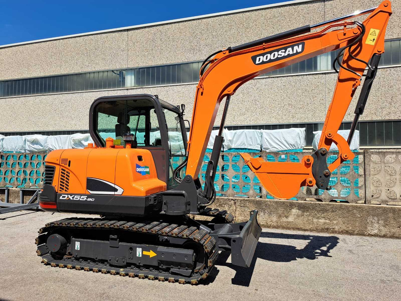 2018 DOOSAN DX55-9C MINI EXCAVATOR - מחפר: תמונה 1 2018 DOOSAN DX55-9C MINI EXCAVATOR - מחפר: תמונה 1