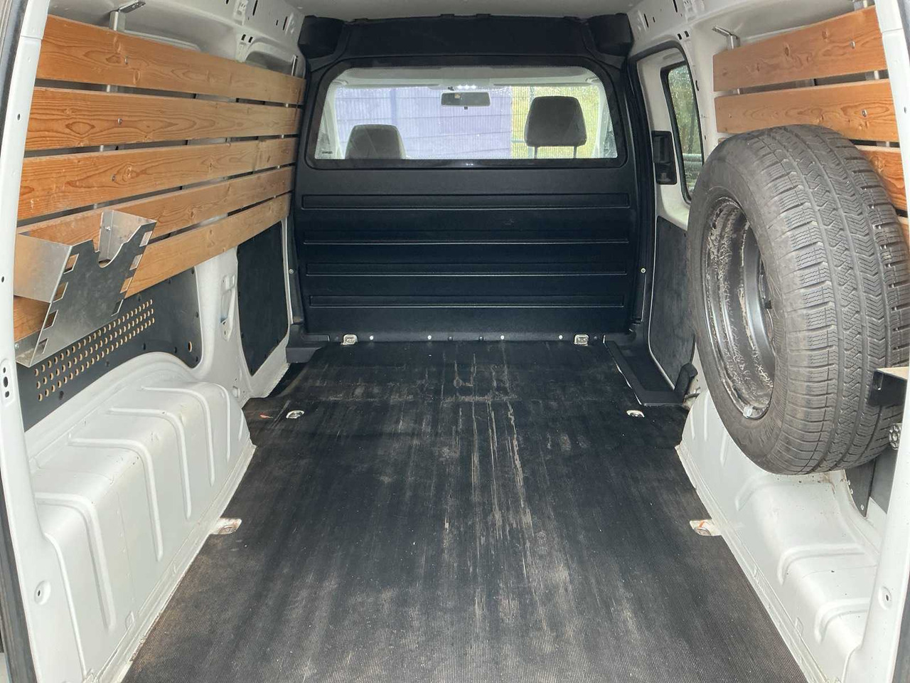 2019 - VOLKSWAGEN - CADDY - 1.4 TGI L2H1 ECOFUEL - CNG/NATURAL GAS/PETROL - COMMERCIAL VEHICLE - כלי רכב מסחרי: תמונה 5 2019 - VOLKSWAGEN - CADDY - 1.4 TGI L2H1 ECOFUEL - CNG/NATURAL GAS/PETROL - COMMERCIAL VEHICLE - כלי רכב מסחרי: תמונה 5