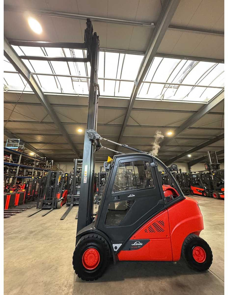 2020 LINDE H35T 3.500KG 3.+4TH VALVE 177CM FORK ADJUSTER TRIPLEX 645CM GAS FORKLIFT FORKLIFT - מלגזה: תמונה 5 2020 LINDE H35T 3.500KG 3.+4TH VALVE 177CM FORK ADJUSTER TRIPLEX 645CM GAS FORKLIFT FORKLIFT - מלגזה: תמונה 5