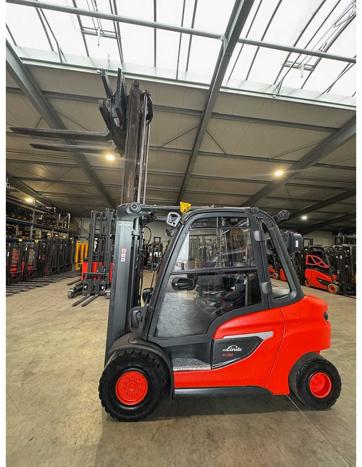 2022 LINDE H35D 3,500KG ROTARY DUPLEX FREE LIFT DIESEL FORKLIFT 3,338 HOURS - מלגזה: תמונה 3 2022 LINDE H35D 3,500KG ROTARY DUPLEX FREE LIFT DIESEL FORKLIFT 3,338 HOURS - מלגזה: תמונה 3