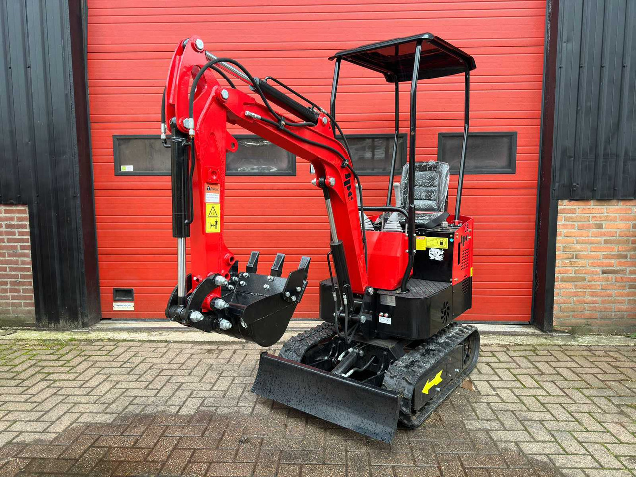 2024 JPC HT12 RED MINI EXCAVATOR - מיני מחפר: תמונה 3 2024 JPC HT12 RED MINI EXCAVATOR - מיני מחפר: תמונה 3