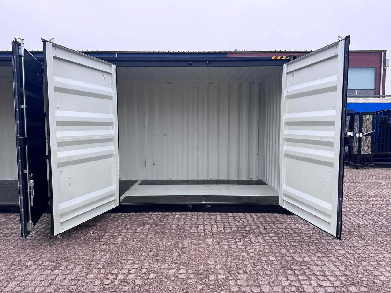 מכולת משלוח 40ft High Cube shipping container with 3 side doors: תמונה 15