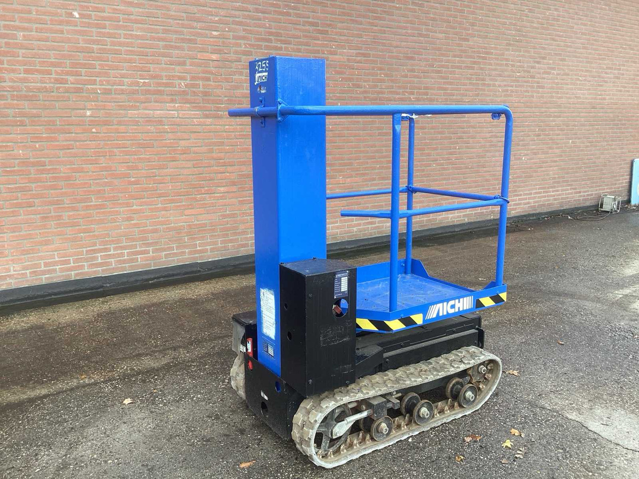 AICHI RM04B - פלטפורמה אווירית: תמונה 3 AICHI RM04B - פלטפורמה אווירית: תמונה 3