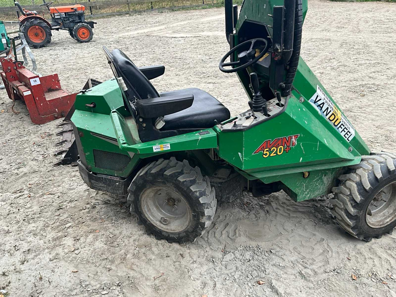 AVANT 520+ - מעמיס היגוי החלקה: תמונה 5 AVANT 520+ - מעמיס היגוי החלקה: תמונה 5