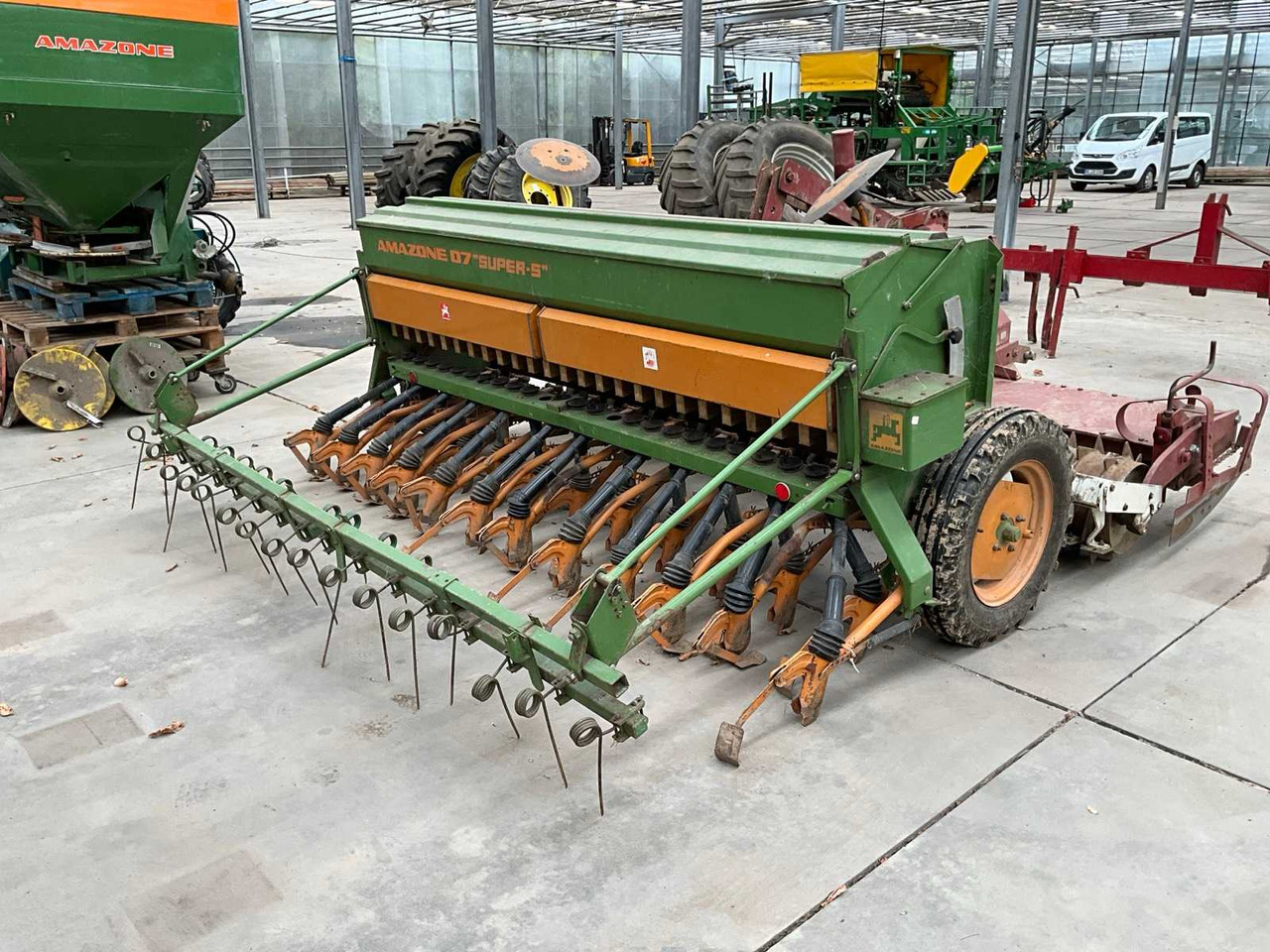 Amazone HR300/D7 - ציוד זריעה: תמונה 3 Amazone HR300/D7 - ציוד זריעה: תמונה 3