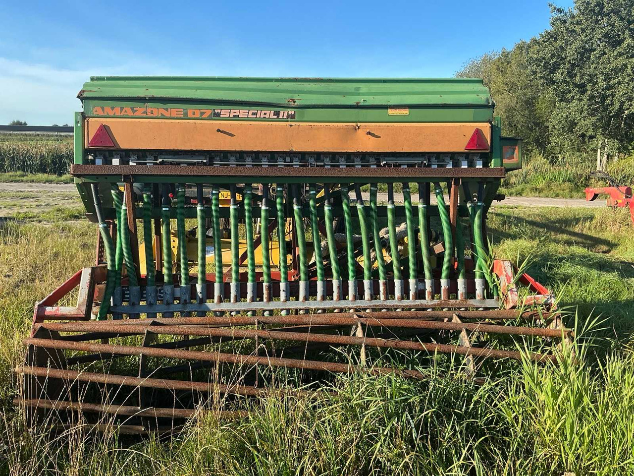 Amazonen-werke D7 Special - ציוד זריעה: תמונה 2 Amazonen-werke D7 Special - ציוד זריעה: תמונה 2