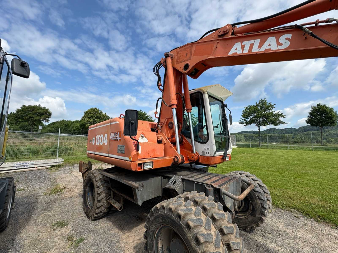 Atlas 1504 - מחפר גלגלים: תמונה 3 Atlas 1504 - מחפר גלגלים: תמונה 3