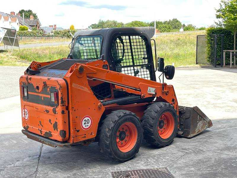 BOBCAT - S450 - LOADER - 2016 - מעמיס רצועות קומפקטי: תמונה 3 BOBCAT - S450 - LOADER - 2016 - מעמיס רצועות קומפקטי: תמונה 3