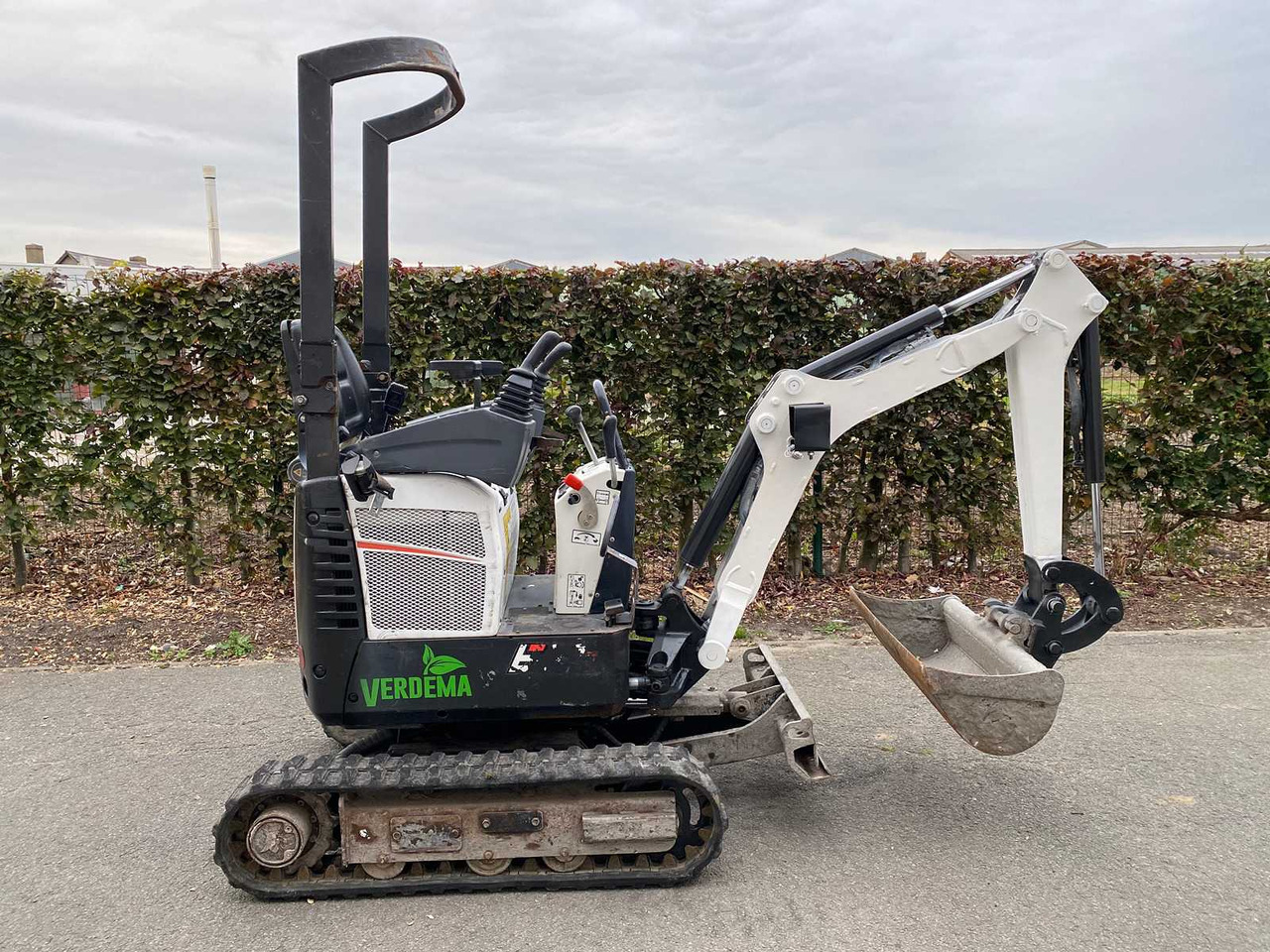 Bobcat E10z - מיני מחפר: תמונה 1 Bobcat E10z - מיני מחפר: תמונה 1