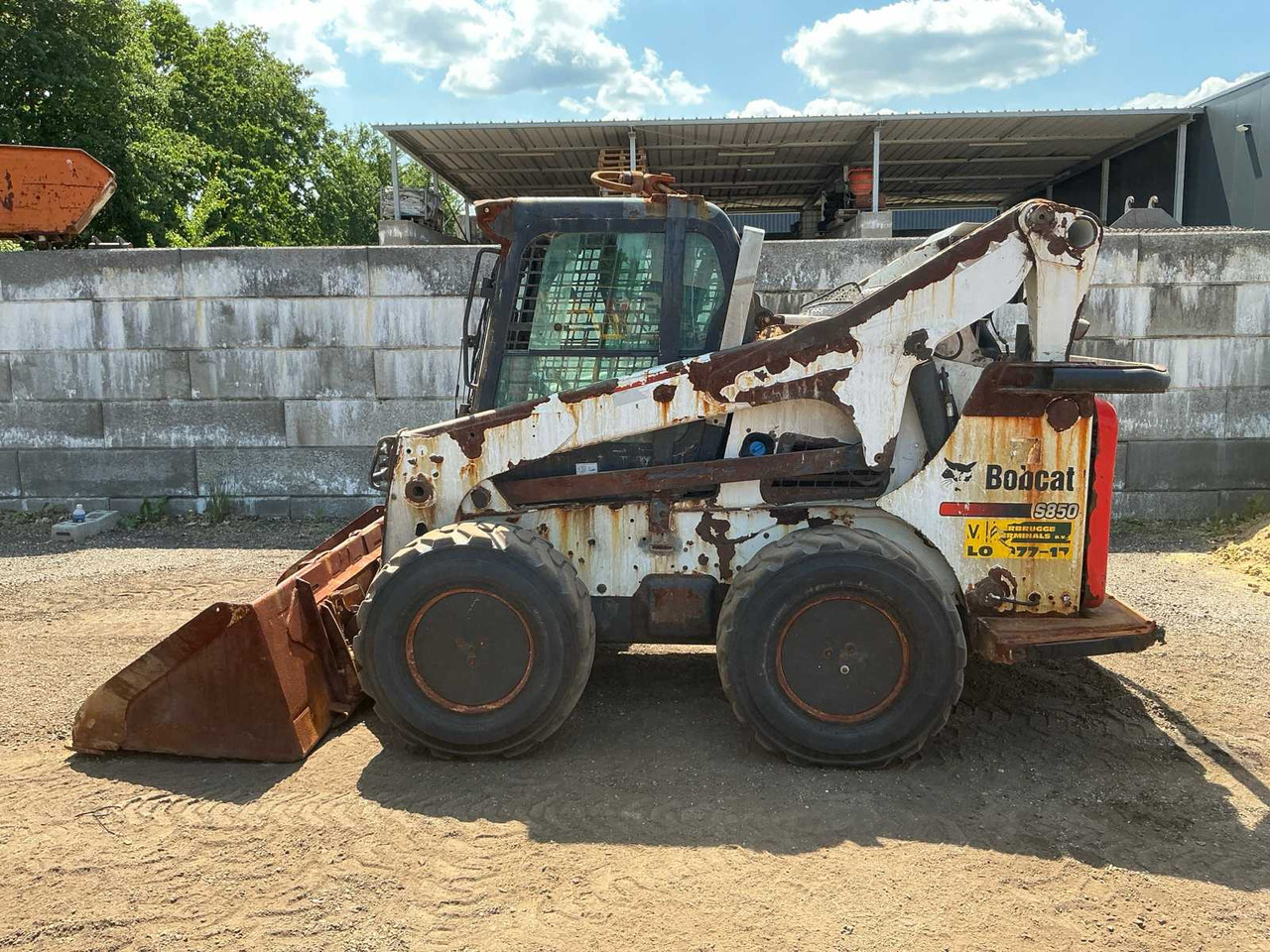 Bobcat S850 - מעמיס היגוי החלקה: תמונה 2 Bobcat S850 - מעמיס היגוי החלקה: תמונה 2