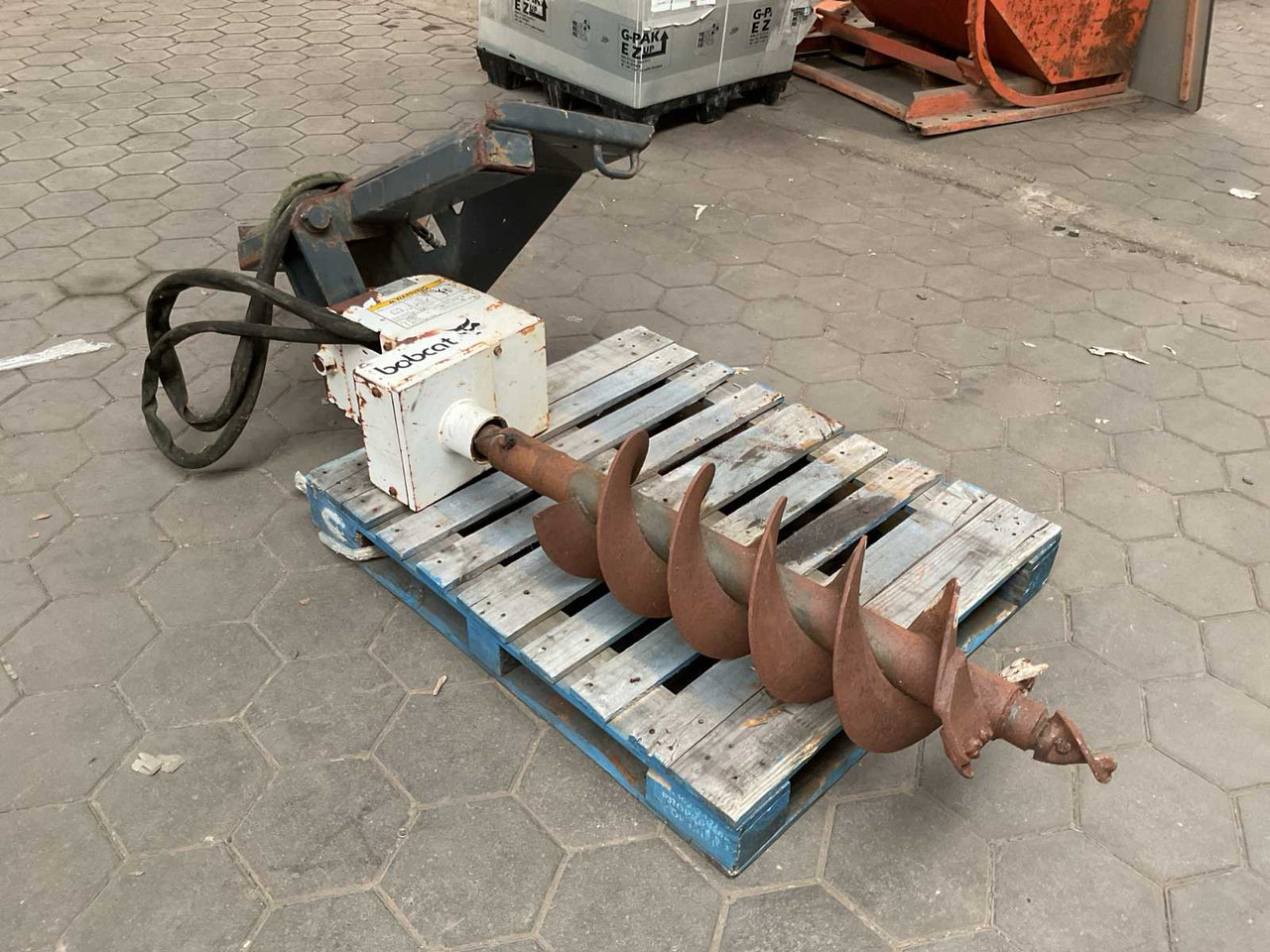 Bobcat - אוגר עבור מכונה חקלאית: תמונה 1 Bobcat - אוגר עבור מכונה חקלאית: תמונה 1
