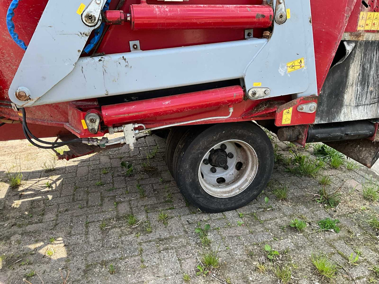Bvl-van lengerich V-MIX FILL PLUS 13-1S - עגלת מערבל מספוא: תמונה 4 Bvl-van lengerich V-MIX FILL PLUS 13-1S - עגלת מערבל מספוא: תמונה 4