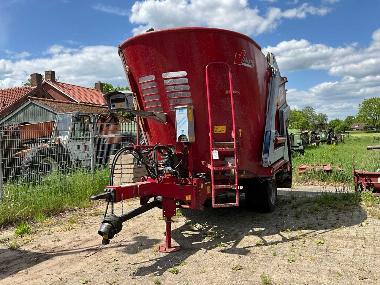 Bvl-van lengerich V-MIX FILL PLUS 13-1S - עגלת מערבל מספוא: תמונה 1 Bvl-van lengerich V-MIX FILL PLUS 13-1S - עגלת מערבל מספוא: תמונה 1