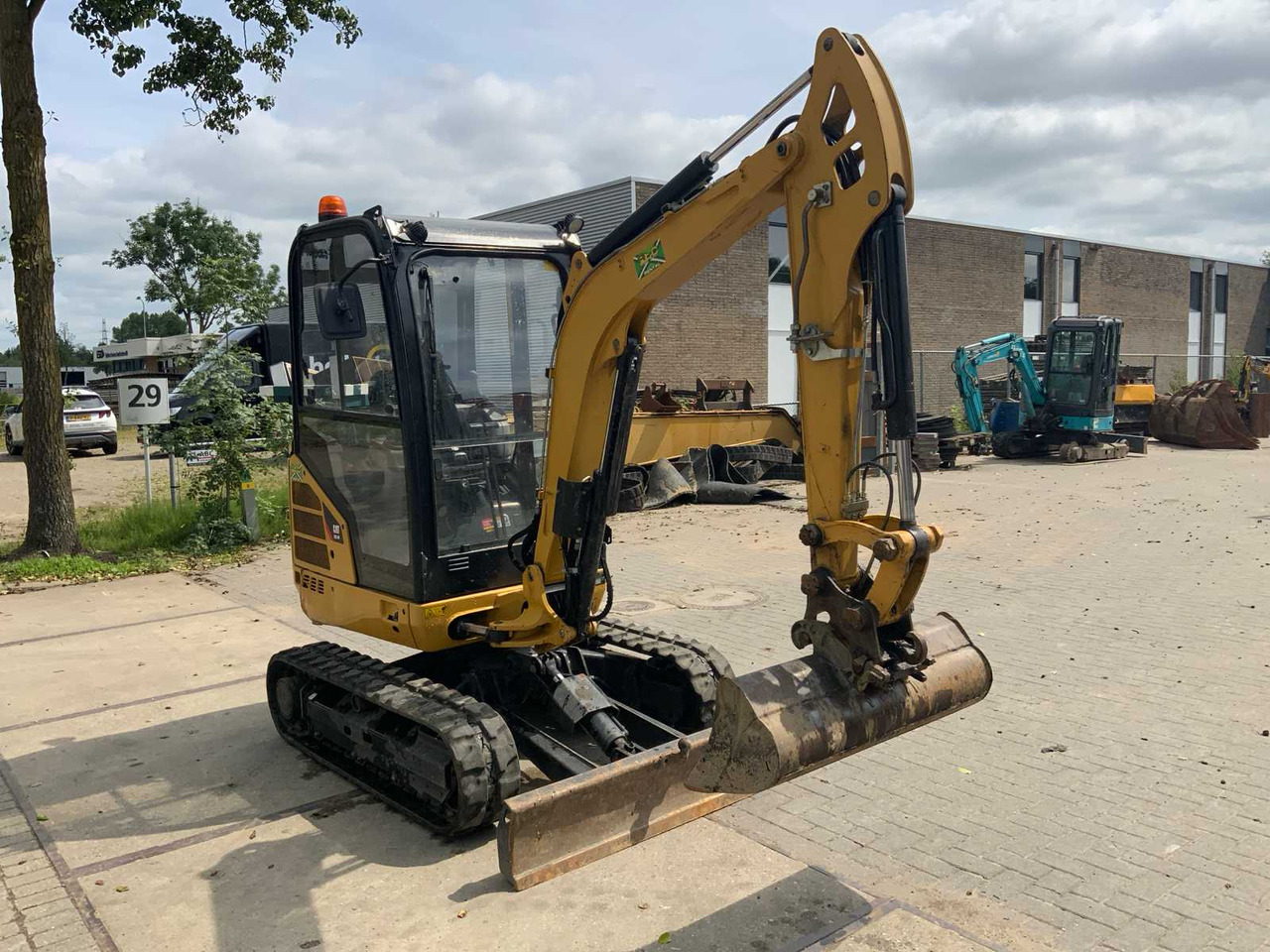 CAT 302.4D - מחפר סורק: תמונה 2 CAT 302.4D - מחפר סורק: תמונה 2