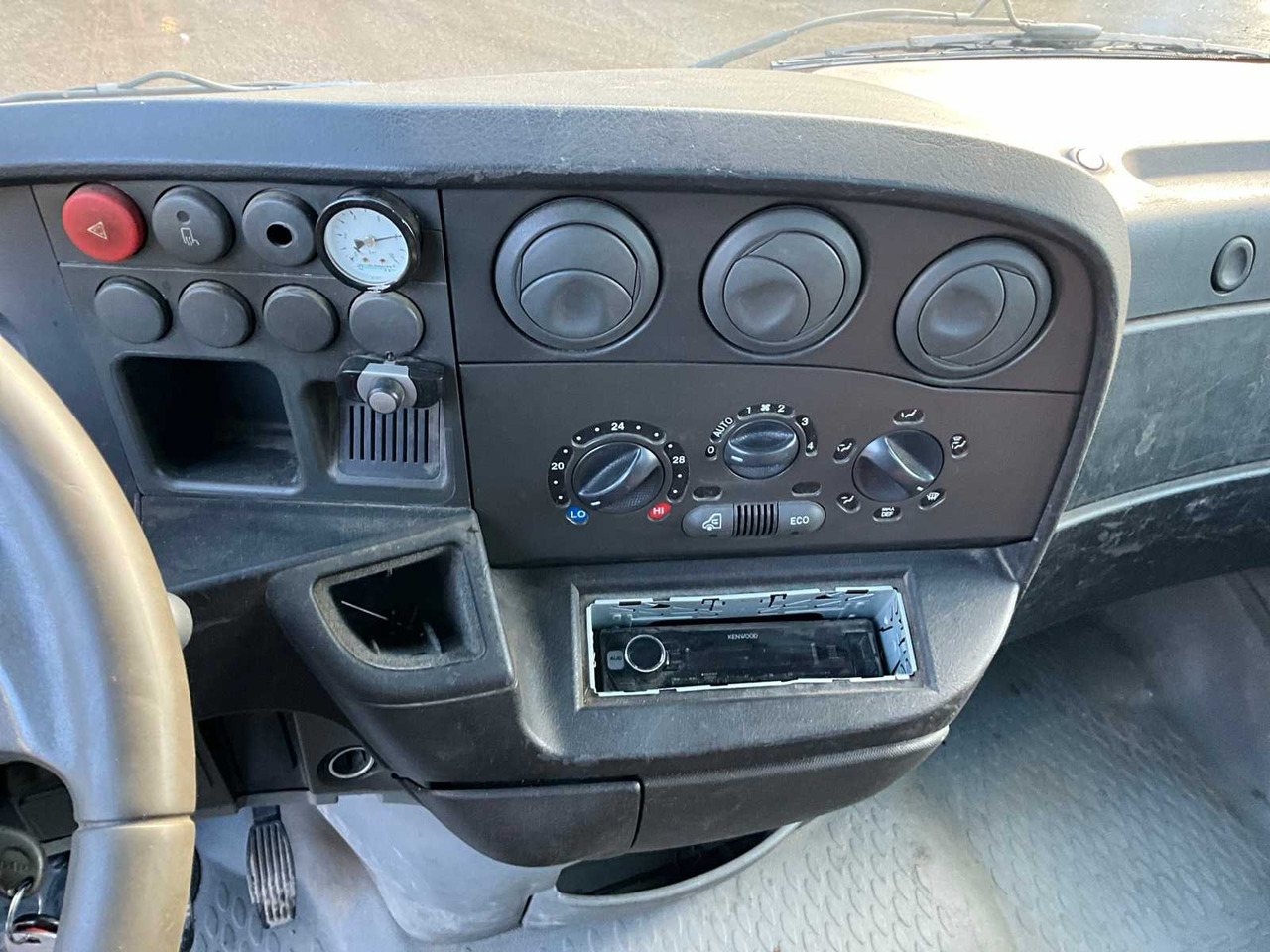 כלי רכב מסחרי COMMERCIAL VEHICLE WITH TRAILER: תמונה 12 כלי רכב מסחרי COMMERCIAL VEHICLE WITH TRAILER: תמונה 12