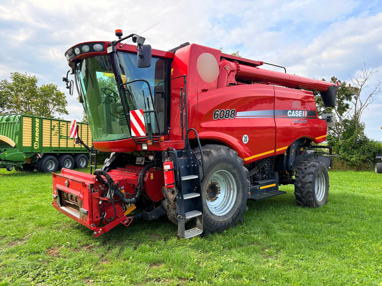 Case IH Axial-Flow 6088 - מקצרת קומבינה: תמונה 1 Case IH Axial-Flow 6088 - מקצרת קומבינה: תמונה 1
