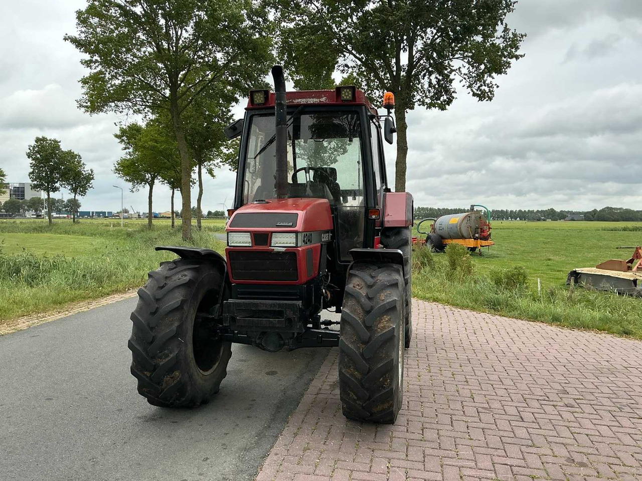 Case ih 4230 xl - טרקטור חקלאי: תמונה 3 Case ih 4230 xl - טרקטור חקלאי: תמונה 3