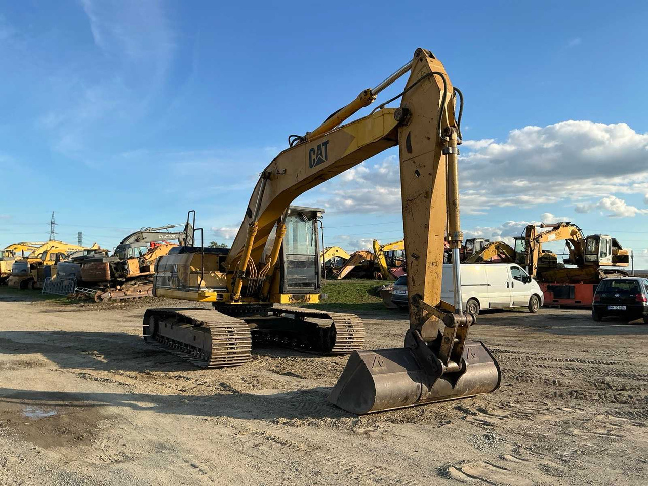 Caterpillar CATERPILLAR - 320 L - TRACKED EXCAVATOR - 1995 - מחפר סורק: תמונה 4 Caterpillar CATERPILLAR - 320 L - TRACKED EXCAVATOR - 1995 - מחפר סורק: תמונה 4