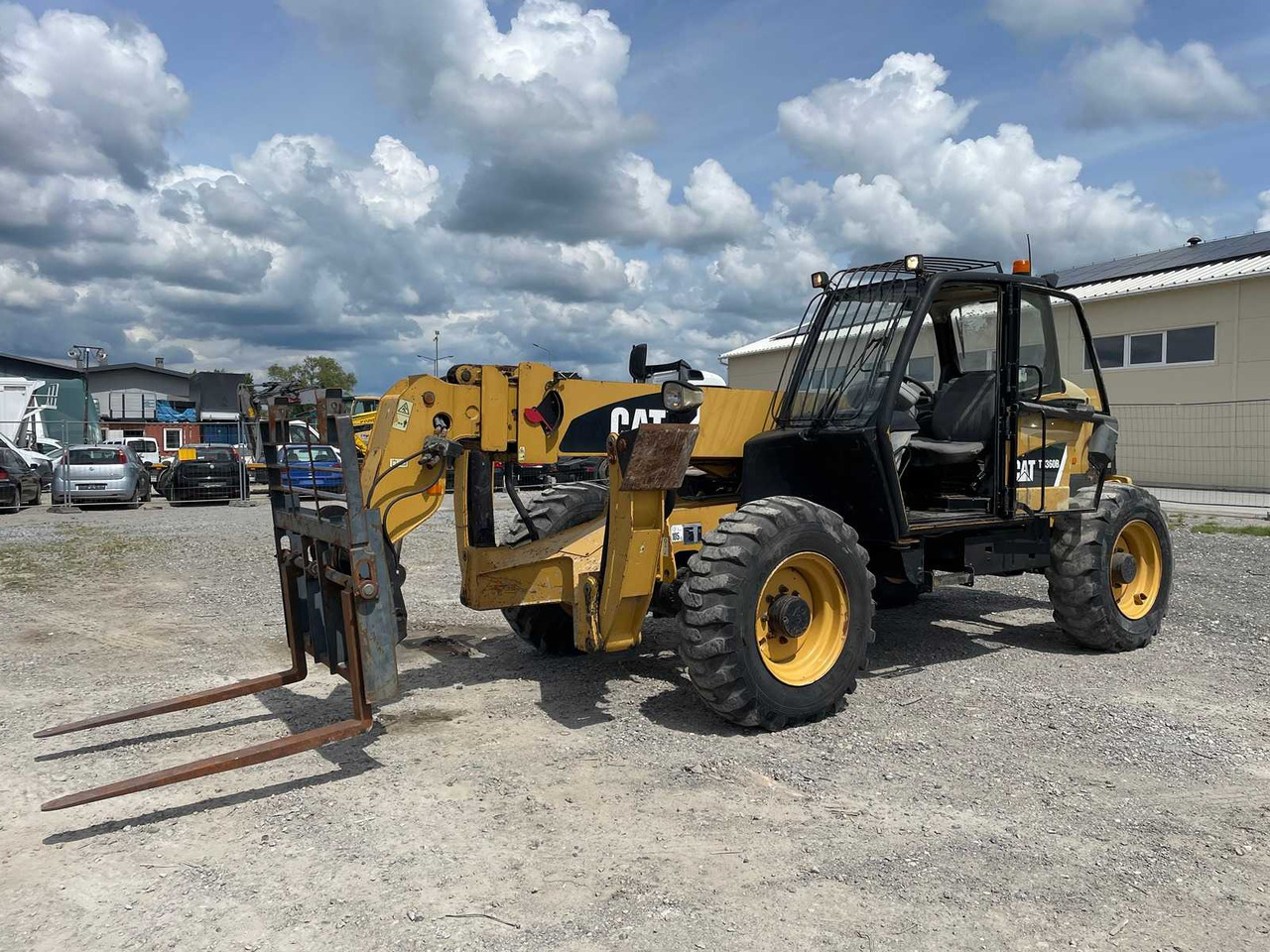 Caterpillar TH360B - מעמיס גלגלים: תמונה 2 Caterpillar TH360B - מעמיס גלגלים: תמונה 2