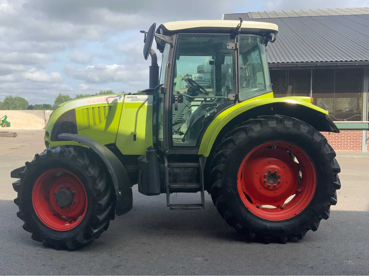 Claas Ares 557 ATZ - טרקטור חקלאי: תמונה 4 Claas Ares 557 ATZ - טרקטור חקלאי: תמונה 4