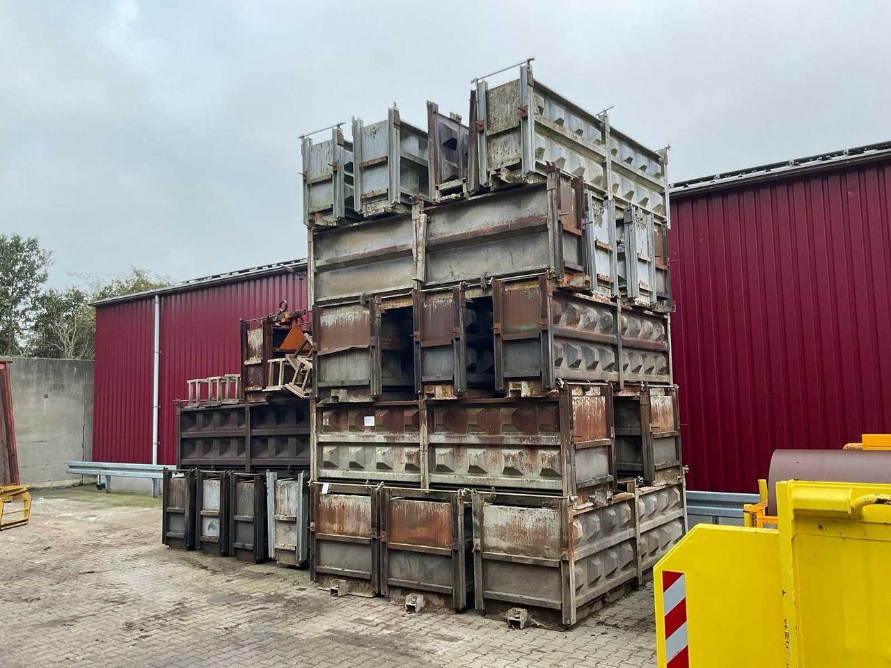 Concrete block mold (25x) - ציוד בטון: תמונה 3 Concrete block mold (25x) - ציוד בטון: תמונה 3