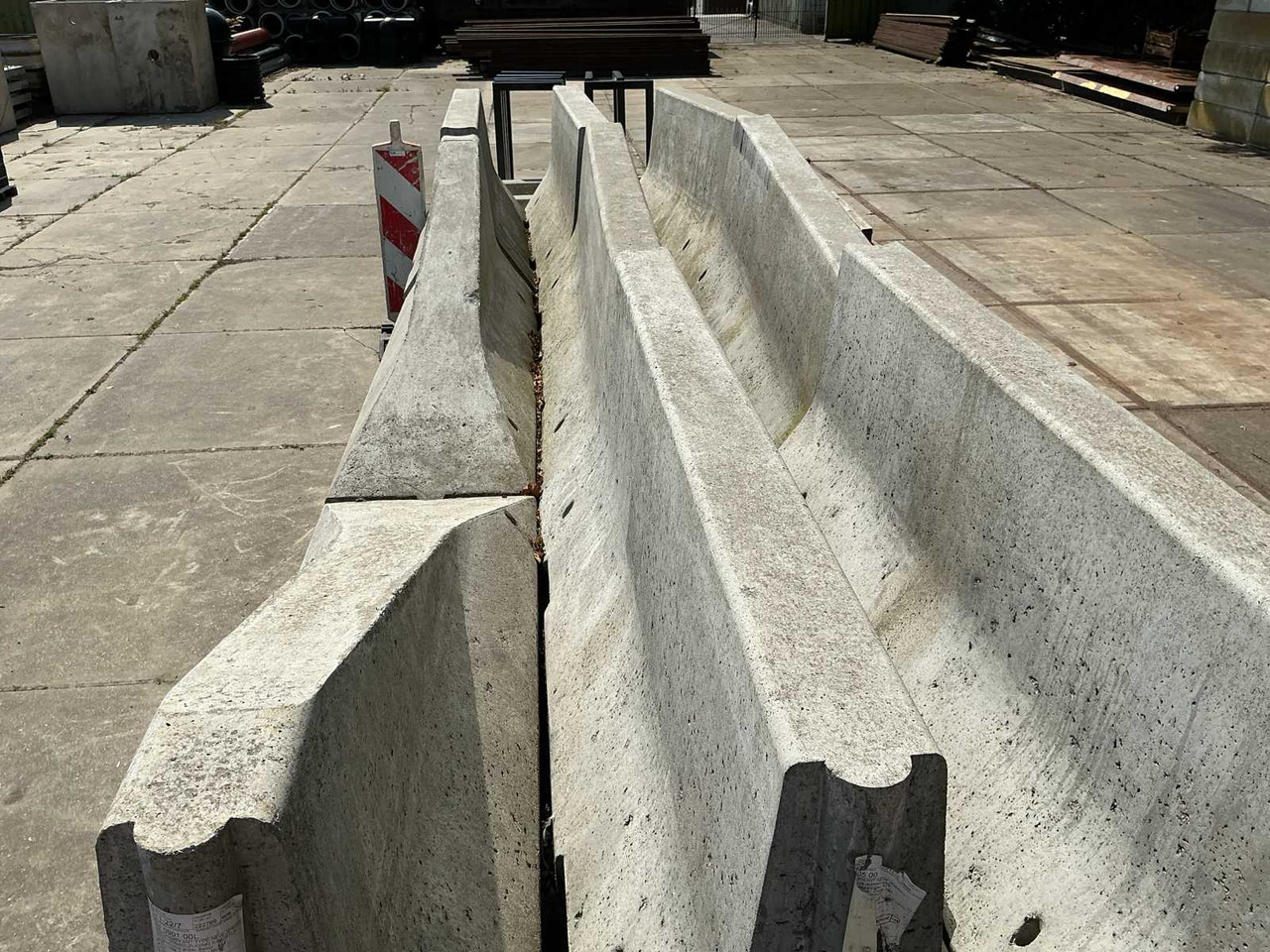 Concrete deposit (44.00 mtr) (unused) - ציוד בנייה: תמונה 4 Concrete deposit (44.00 mtr) (unused) - ציוד בנייה: תמונה 4