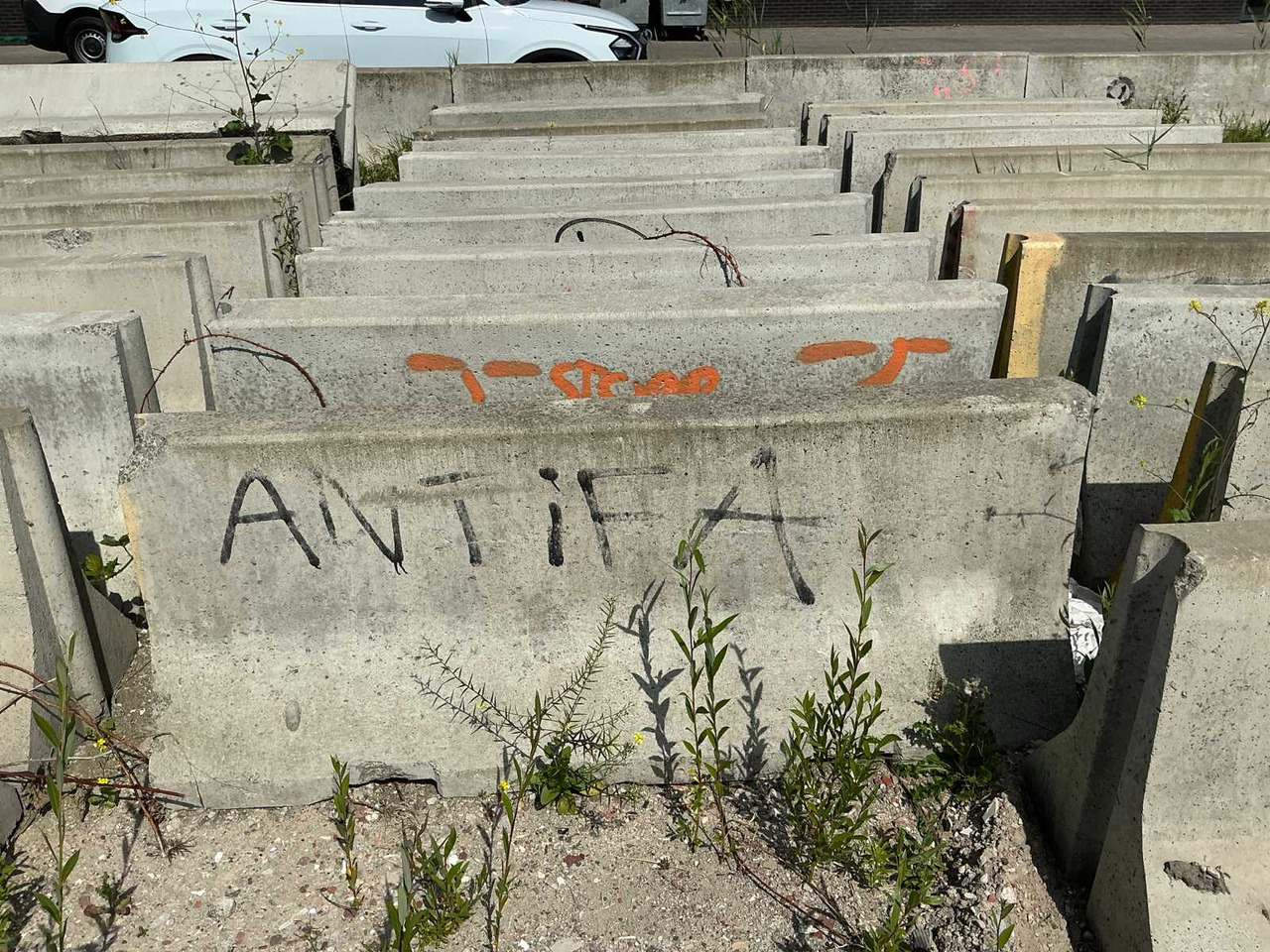 Concrete deposit (58.00 mtr) - ציוד בנייה: תמונה 3 Concrete deposit (58.00 mtr) - ציוד בנייה: תמונה 3