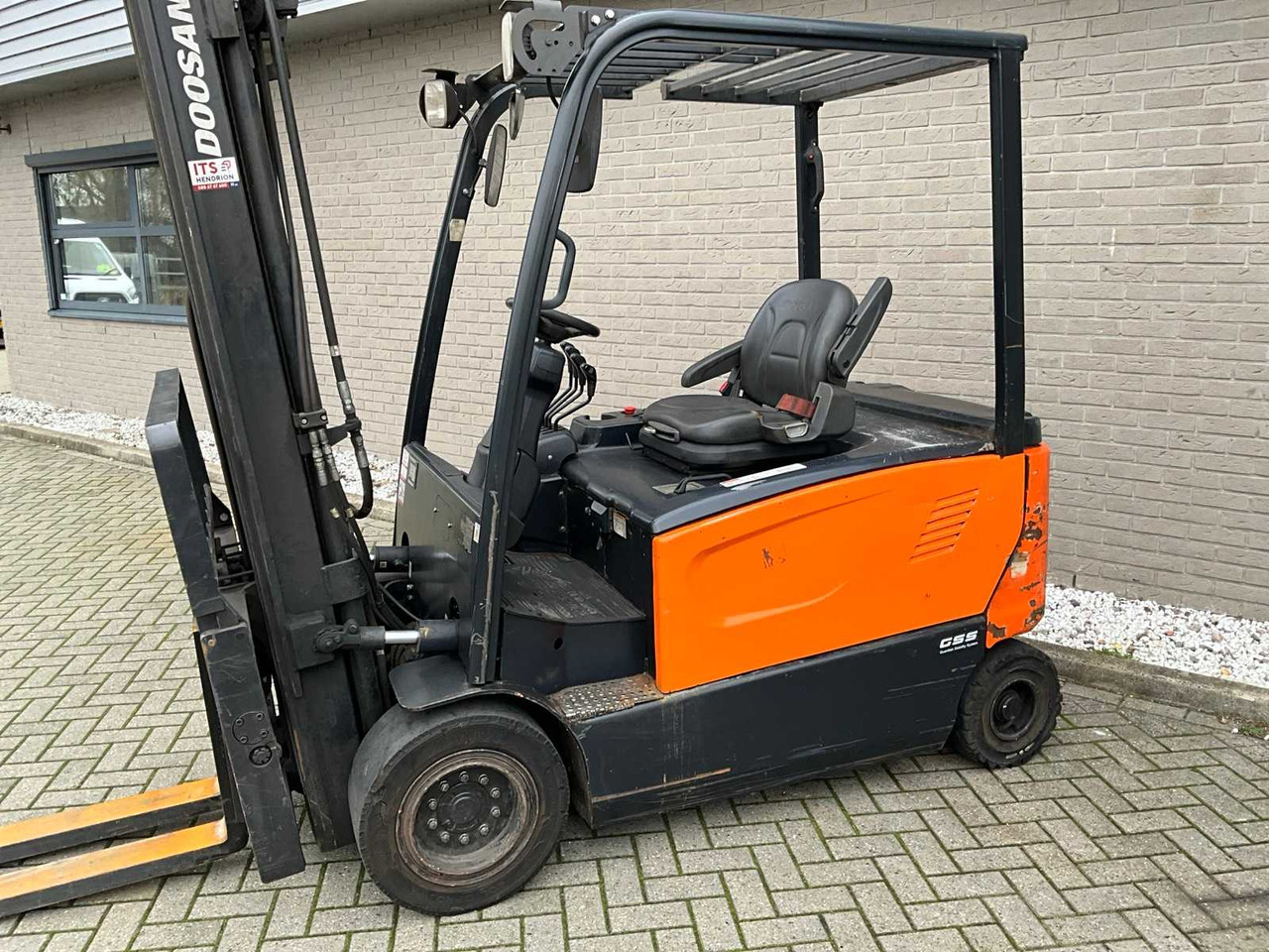 DOOSAN - B30X-7 - FORKLIFT TRUCK - מלגזה: תמונה 2 DOOSAN - B30X-7 - FORKLIFT TRUCK - מלגזה: תמונה 2