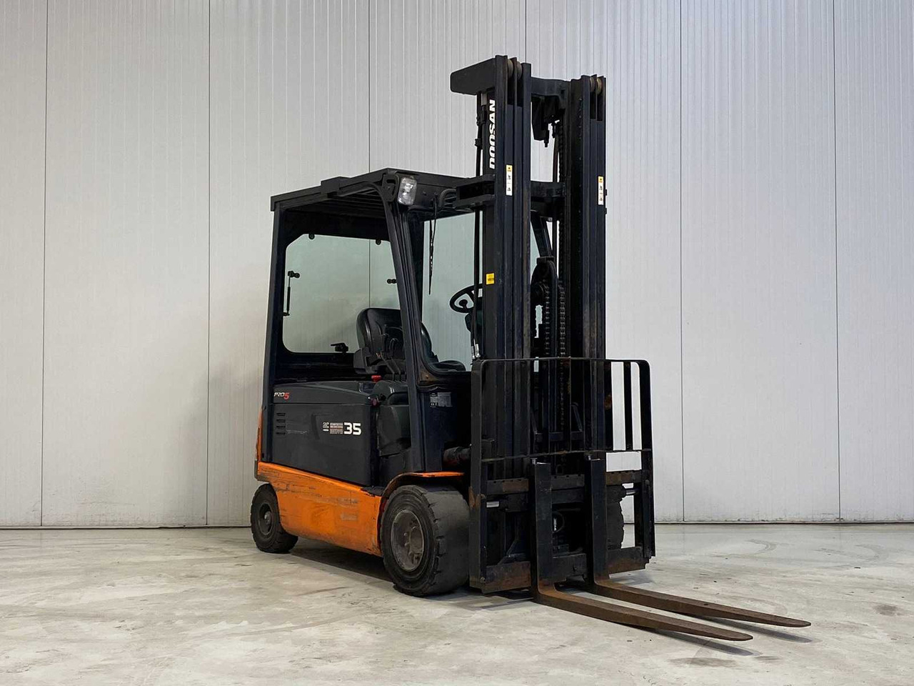 DOOSAN - B35X-5 - FORKLIFT - TRIPLEX - FREELIFT - SIDESHIFT - מלגזה: תמונה 2 DOOSAN - B35X-5 - FORKLIFT - TRIPLEX - FREELIFT - SIDESHIFT - מלגזה: תמונה 2