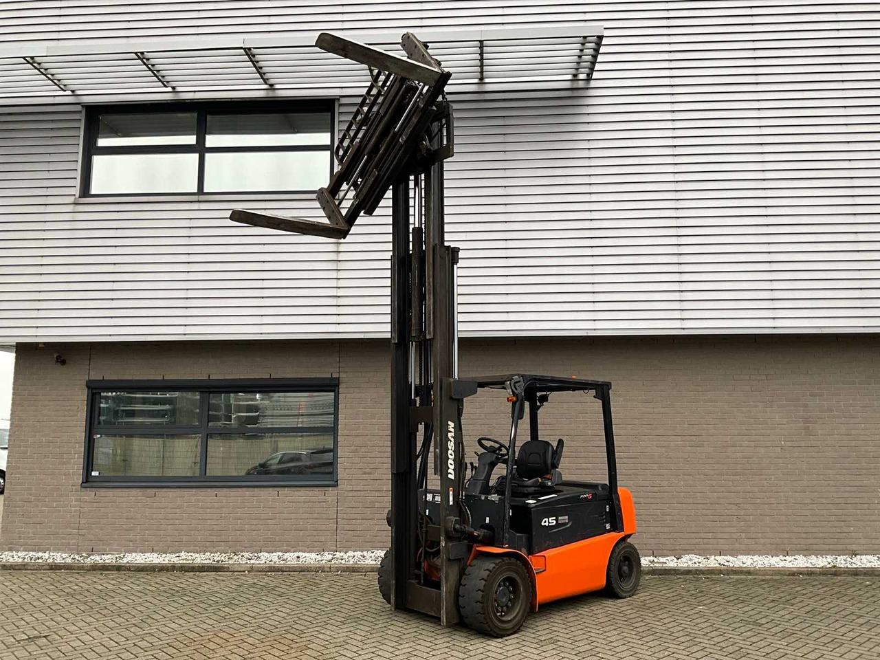 DOOSAN - B45X-5 - FORKLIFT - מלגזה: תמונה 2 DOOSAN - B45X-5 - FORKLIFT - מלגזה: תמונה 2