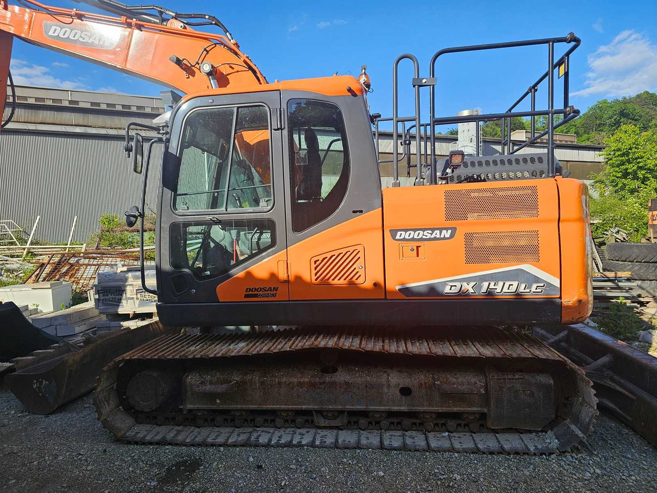 DOOSAN DX140LCR-7 - מחפר סורק: תמונה 3 DOOSAN DX140LCR-7 - מחפר סורק: תמונה 3