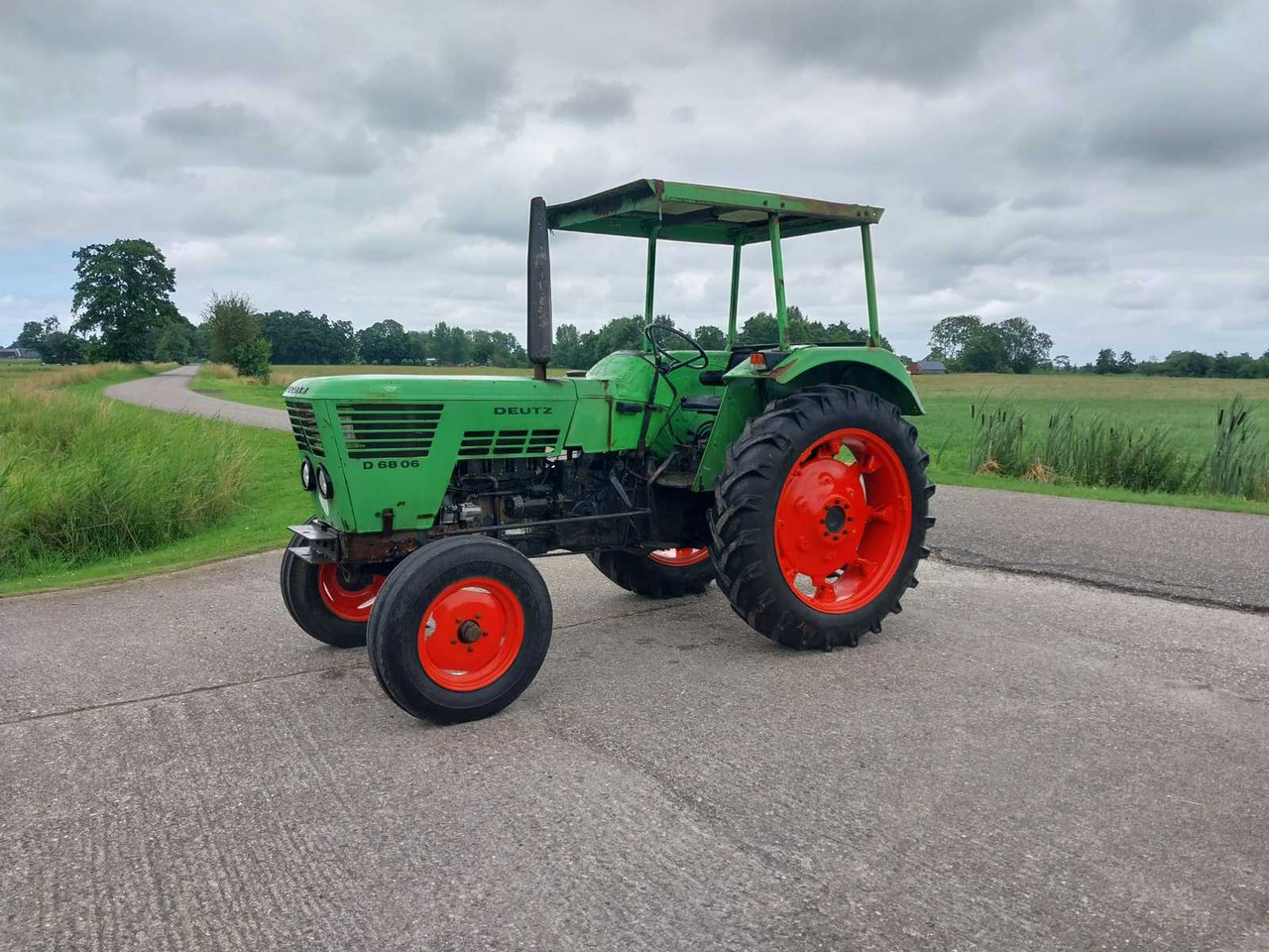 Deutz 6806 - טרקטור חקלאי: תמונה 1 Deutz 6806 - טרקטור חקלאי: תמונה 1