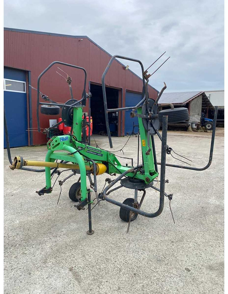 Deutz Fahr CONDIMASTER 4621 - ציוד חציר ומספוא: תמונה 2 Deutz Fahr CONDIMASTER 4621 - ציוד חציר ומספוא: תמונה 2