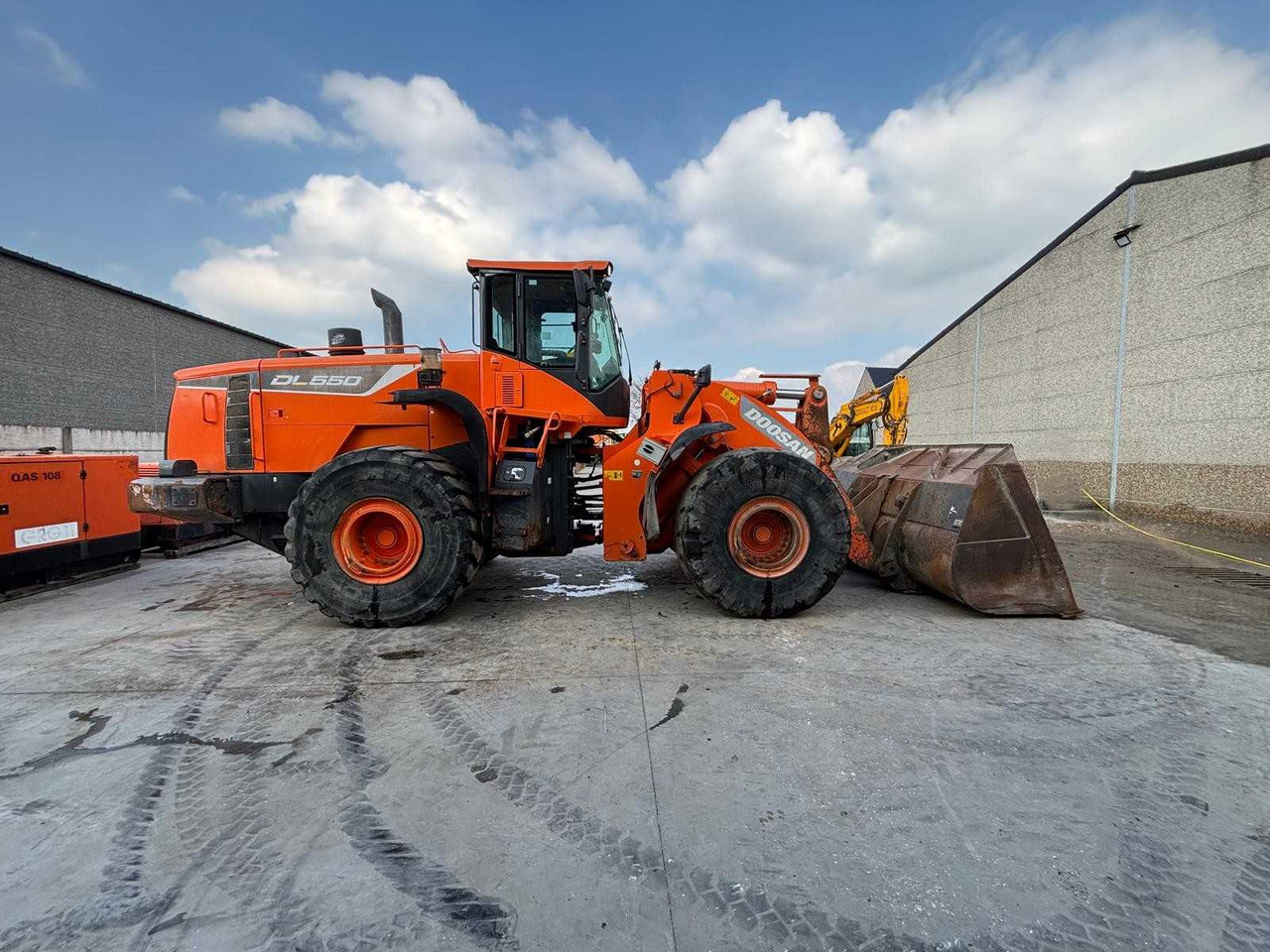 מעמיס גלגלים Doosan DL550: תמונה 6