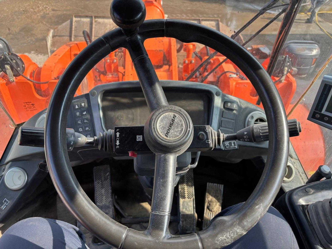 מעמיס גלגלים Doosan DL550: תמונה 23