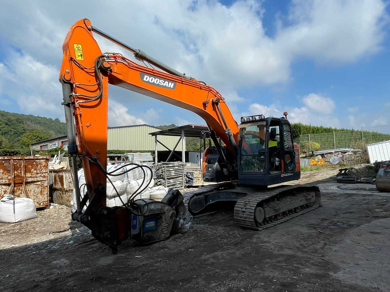 Doosan DX235LCR - מחפר סורק: תמונה 2 Doosan DX235LCR - מחפר סורק: תמונה 2