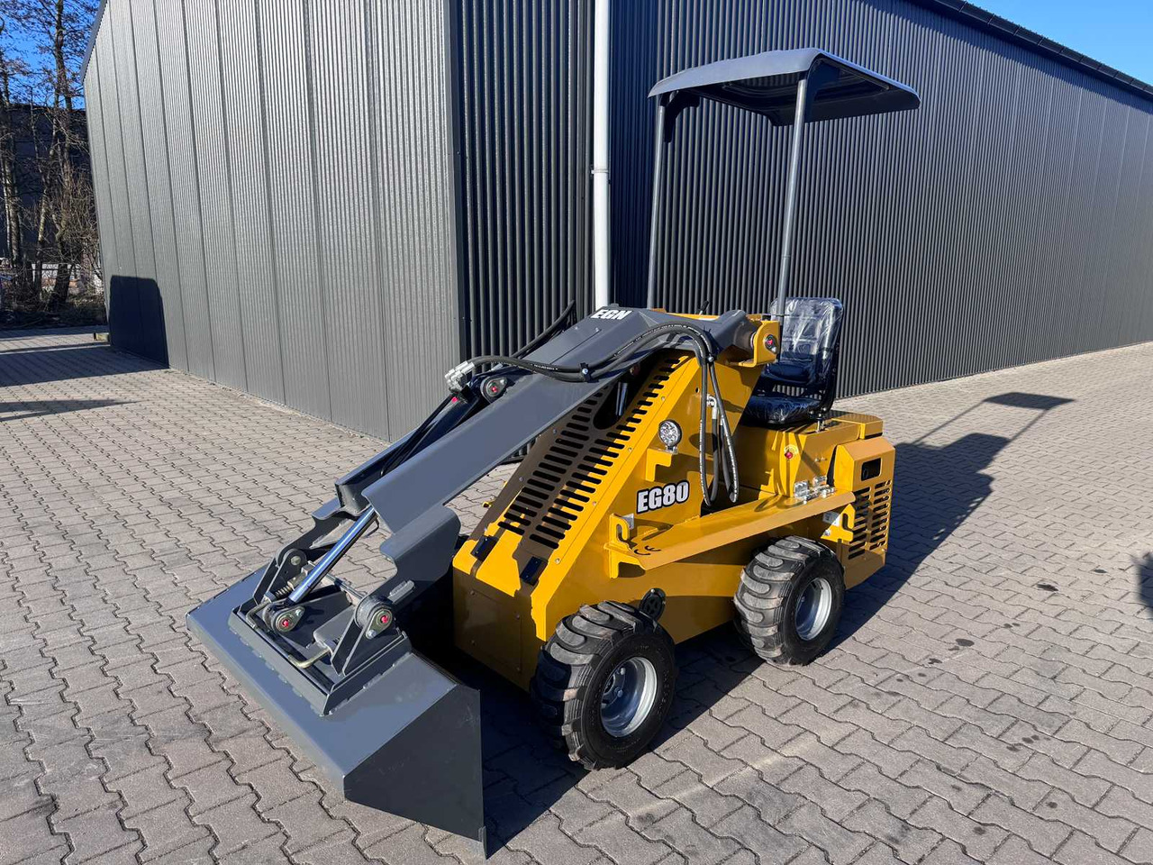 EGN EG80 MINI SHOVEL / MINI LOADER - מעמיס רצועות קומפקטי: תמונה 3 EGN EG80 MINI SHOVEL / MINI LOADER - מעמיס רצועות קומפקטי: תמונה 3