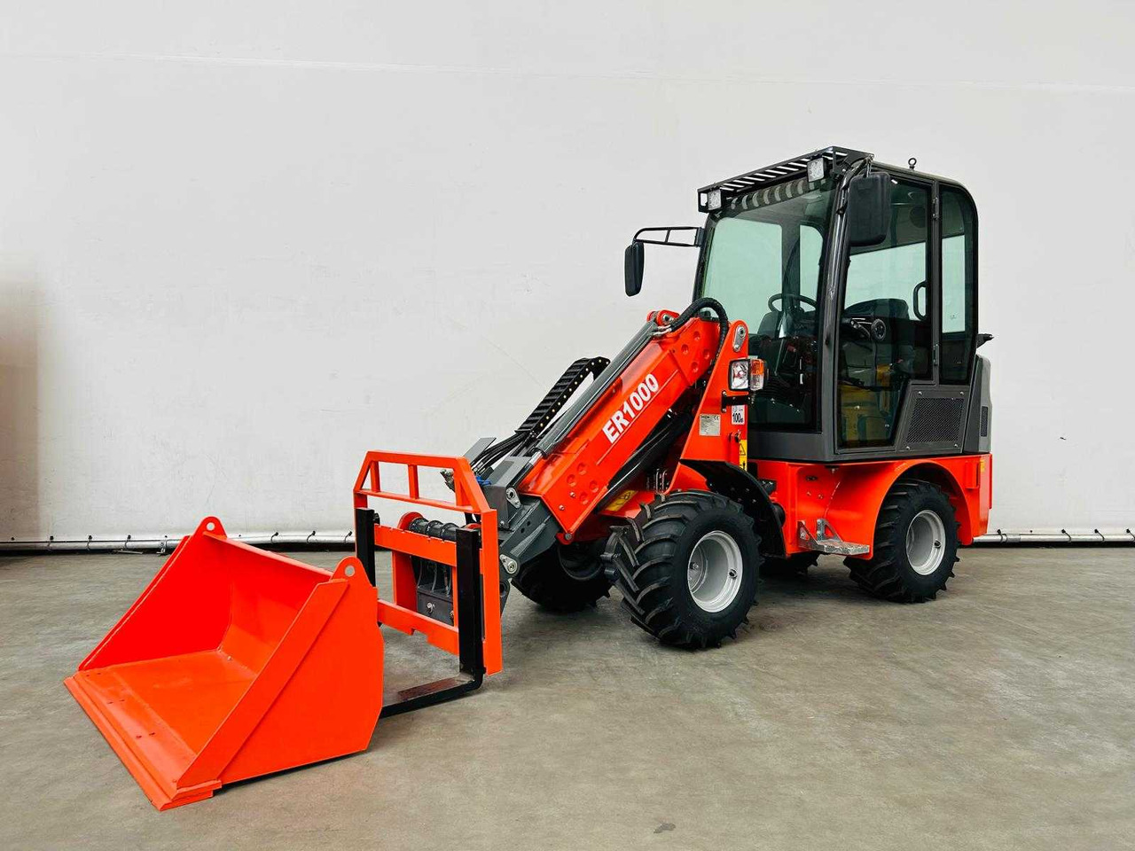 EVERUN - 2025 - ER1000 - TELESCOPIC ARTICULATED WHEEL LOADER KUBOTA EURO5 - מעמיס גלגלים: תמונה 1 EVERUN - 2025 - ER1000 - TELESCOPIC ARTICULATED WHEEL LOADER KUBOTA EURO5 - מעמיס גלגלים: תמונה 1