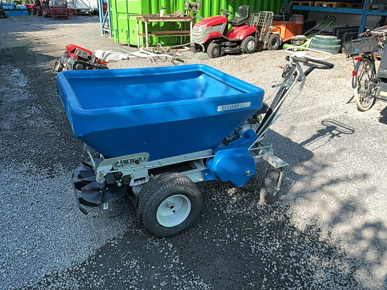 Ecolawn Eco 250 - ציוד דישון: תמונה 3 Ecolawn Eco 250 - ציוד דישון: תמונה 3
