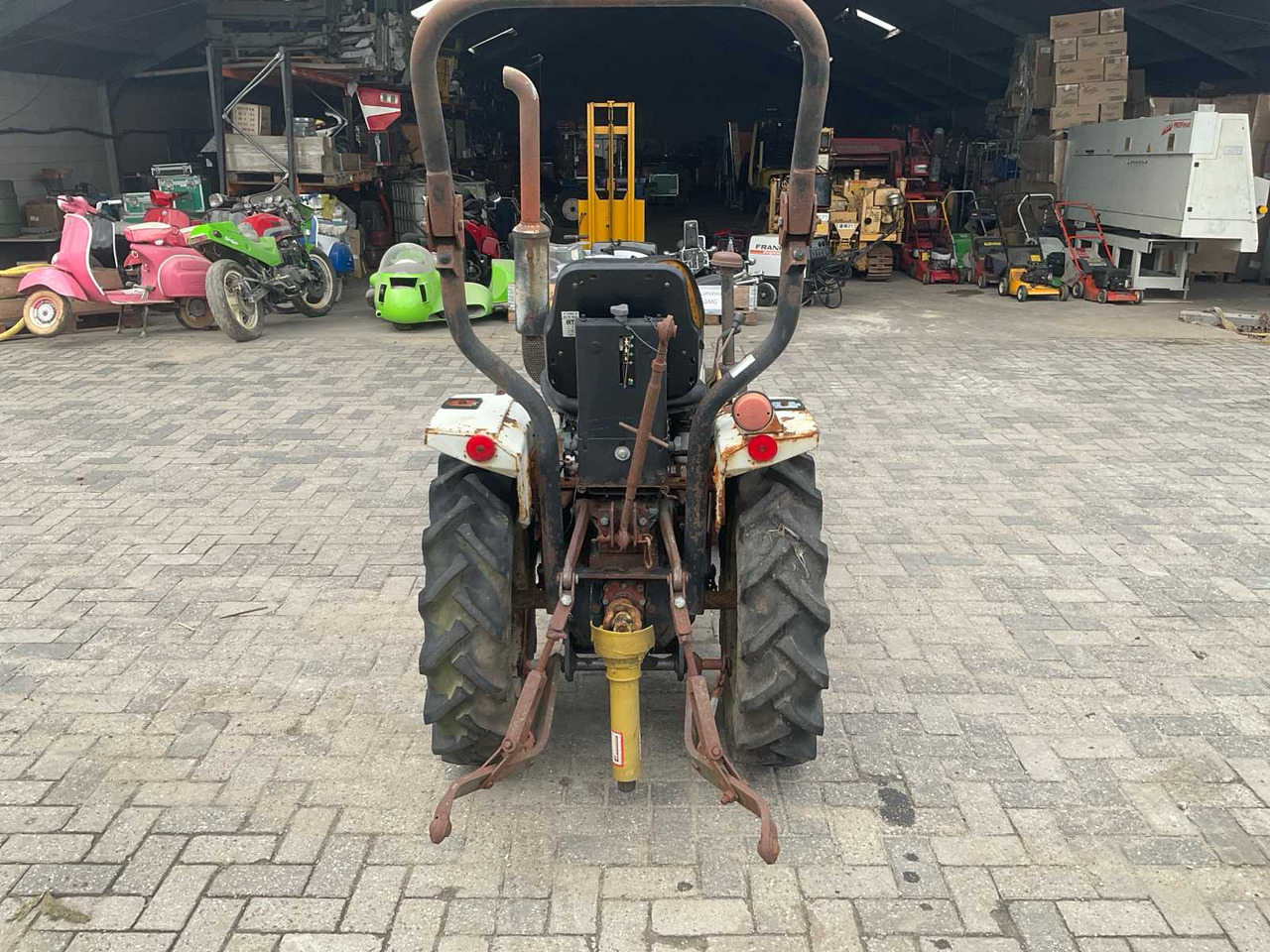 Eurotrac VST 180D - טרקטור קומפקטי: תמונה 5 Eurotrac VST 180D - טרקטור קומפקטי: תמונה 5