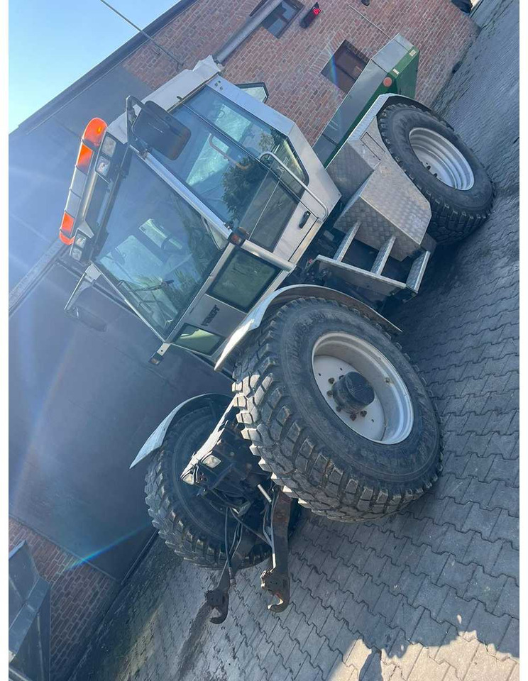 FENDT - טרקטור חקלאי: תמונה 2 FENDT - טרקטור חקלאי: תמונה 2