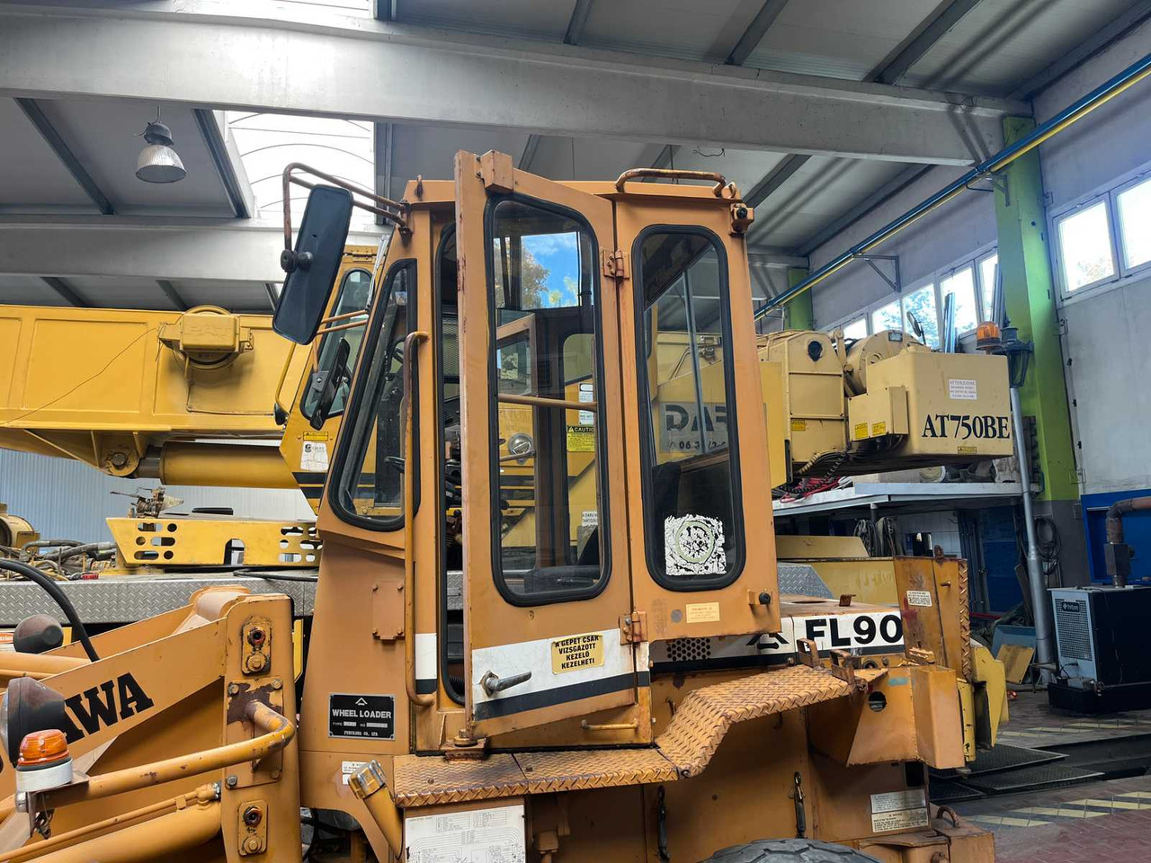 FURUKAWA FL90 WHEEL LOADER - מעמיס גלגלים: תמונה 5 FURUKAWA FL90 WHEEL LOADER - מעמיס גלגלים: תמונה 5