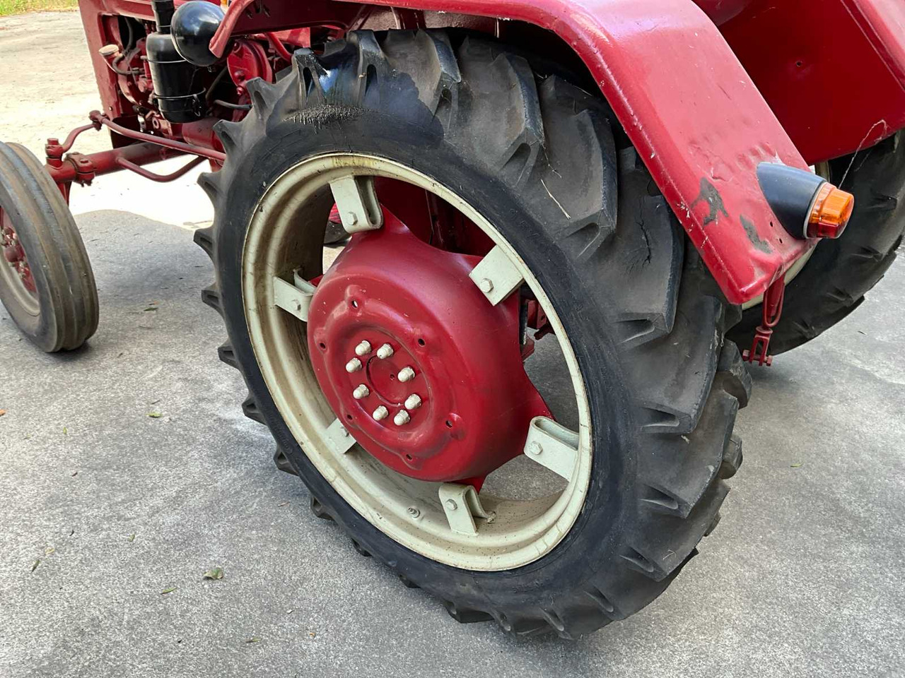 Farmall DGD-4 - טרקטור חקלאי: תמונה 5 Farmall DGD-4 - טרקטור חקלאי: תמונה 5
